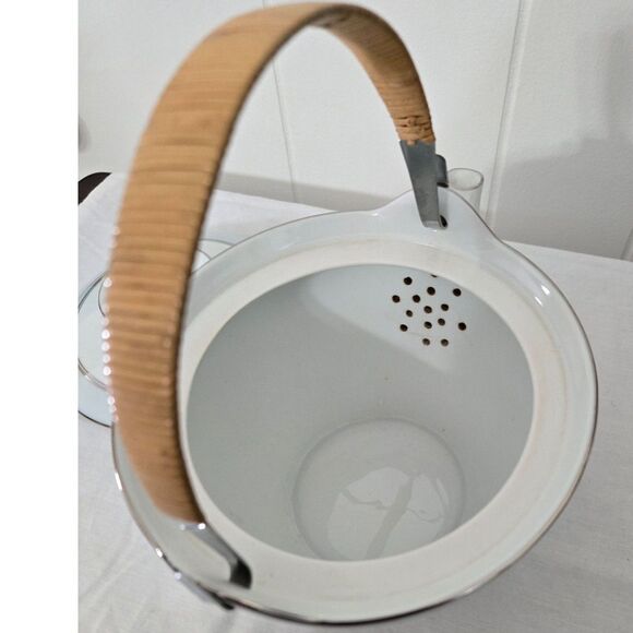 Vintage Noritake 5558 Bluebell Porcelain Teapot 48oz Perfect Condition No Flaws - Picture 7 of 7